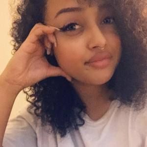 Meet your Posher, Kayoko